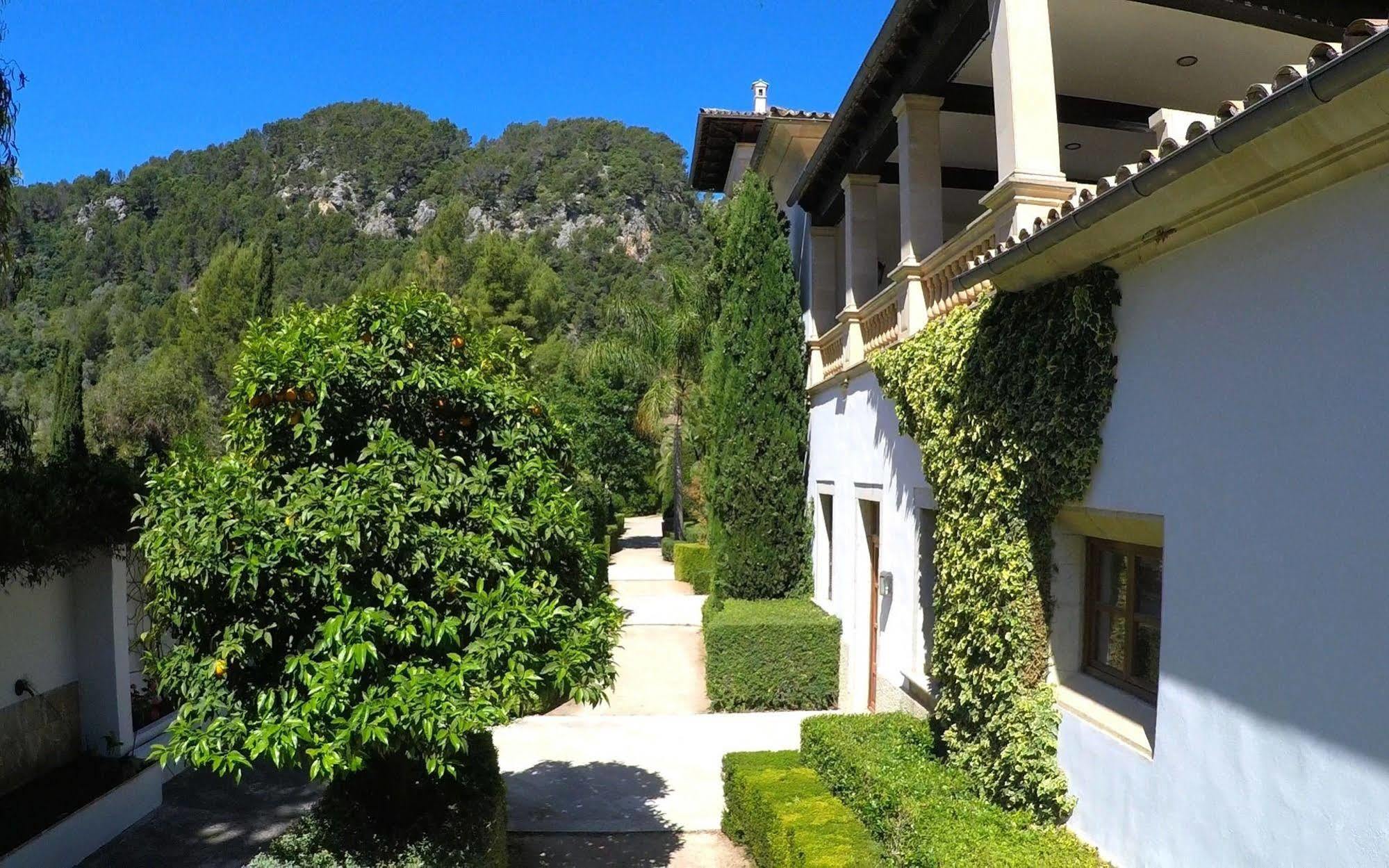 Farm stay Alfabia Nou Bunyola